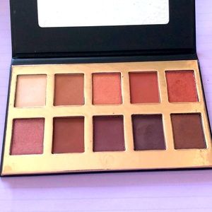 Crown pro palette